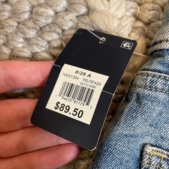 NWT! LUCKY BRAND Mid-Rise Light Blue Busted Knee Ava Skinny Jeans Raw Hem - Sz 8 - Picture 9 of 13